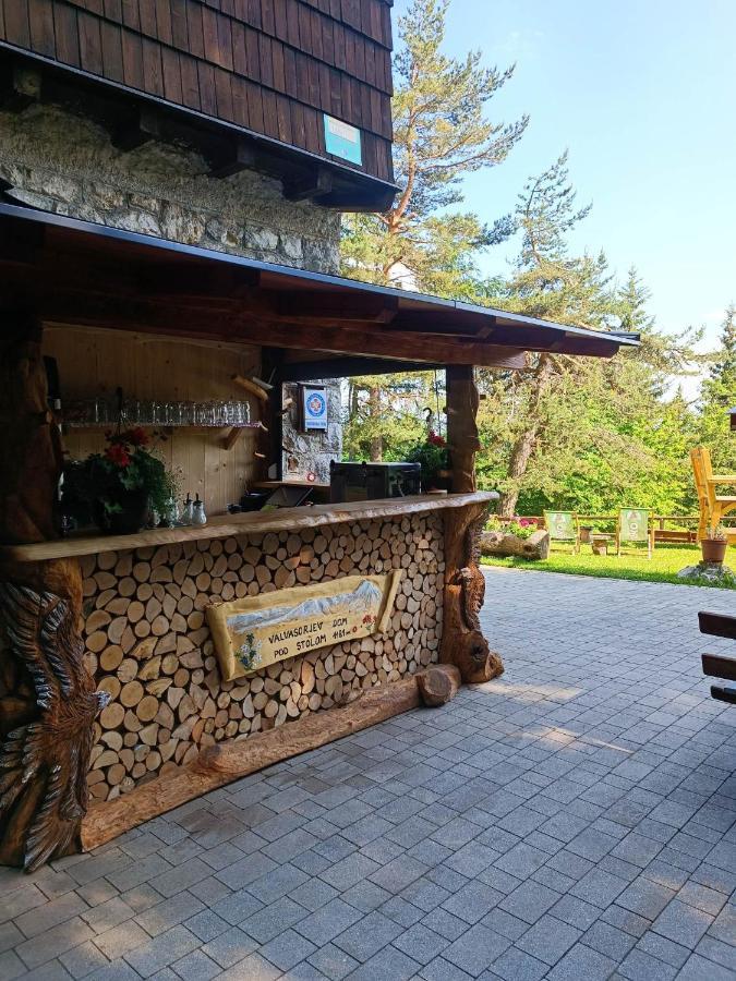 A Pousada Valvasorjev Dom Pod Stolom Zirovnica Exterior foto